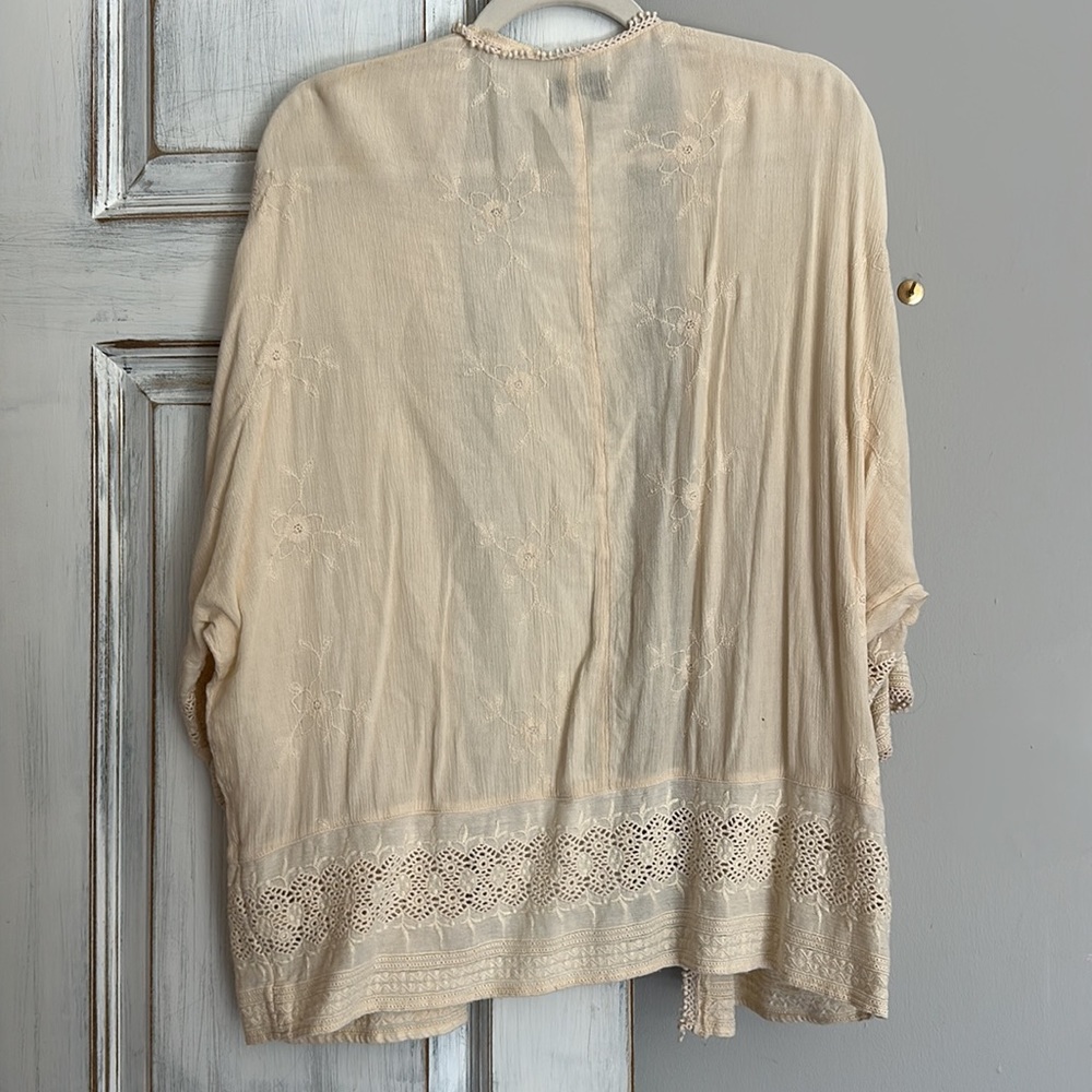 American Eagle Cardigan - Picture 2 of 2